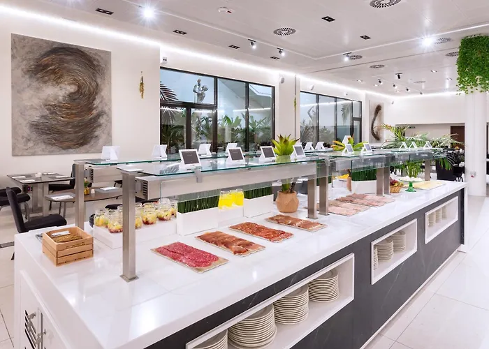 Hotel Alexandre Fira Congress 4*