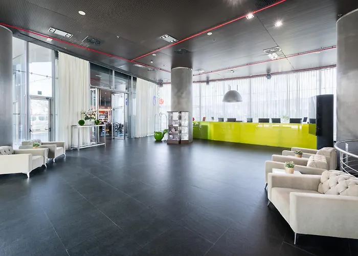 Hotel Alexandre Fira Congress 4*